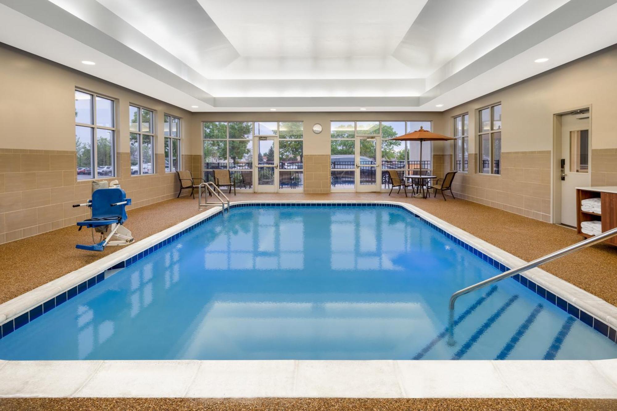 Holiday Inn Express & Suites Colorado Springs-Airport By Ihg Luaran gambar