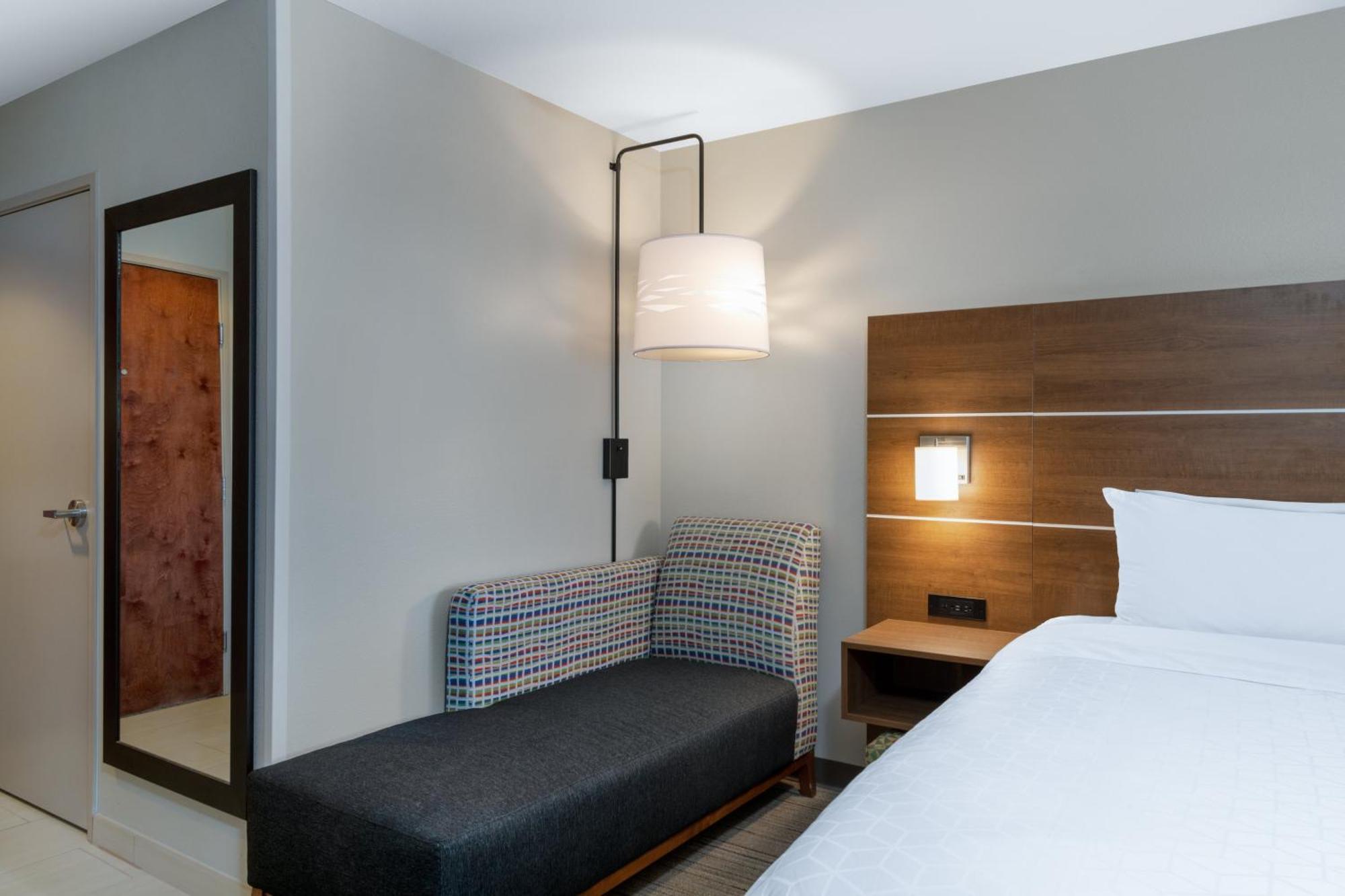 Holiday Inn Express & Suites Colorado Springs-Airport By Ihg Luaran gambar