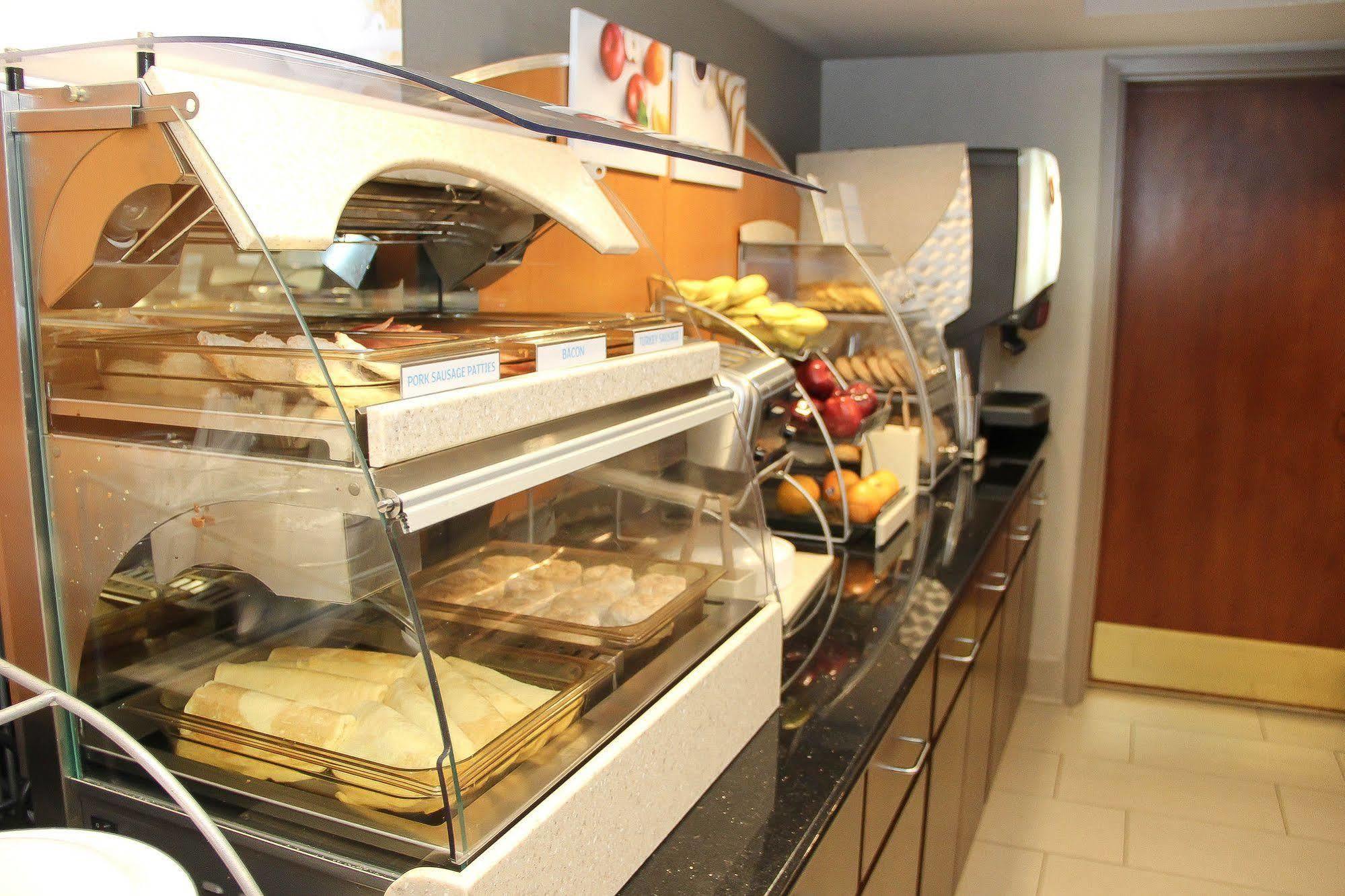 Holiday Inn Express & Suites Colorado Springs-Airport By Ihg Luaran gambar